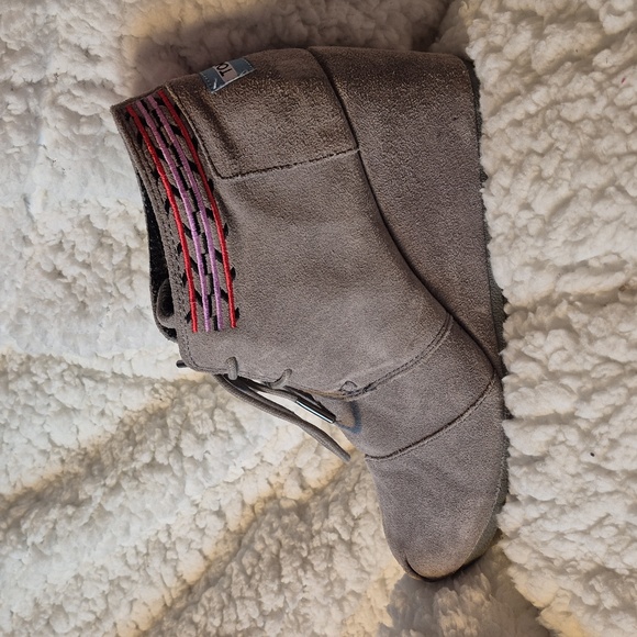 Toms Shoes - Toms Women's 9 Grey Microfiber Wedge Ankle Boots